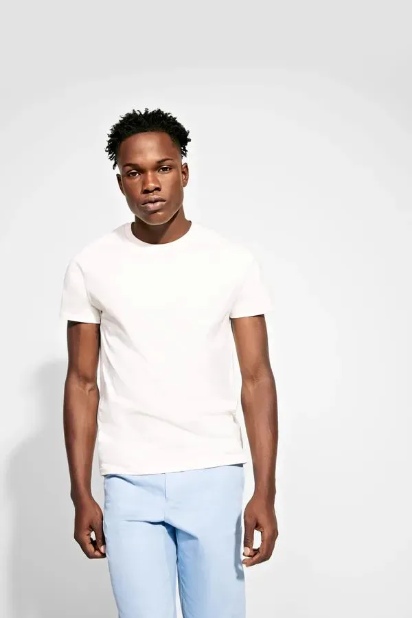 1908754-999000_ADV Essence LS Tee_Closeup3.jpg
